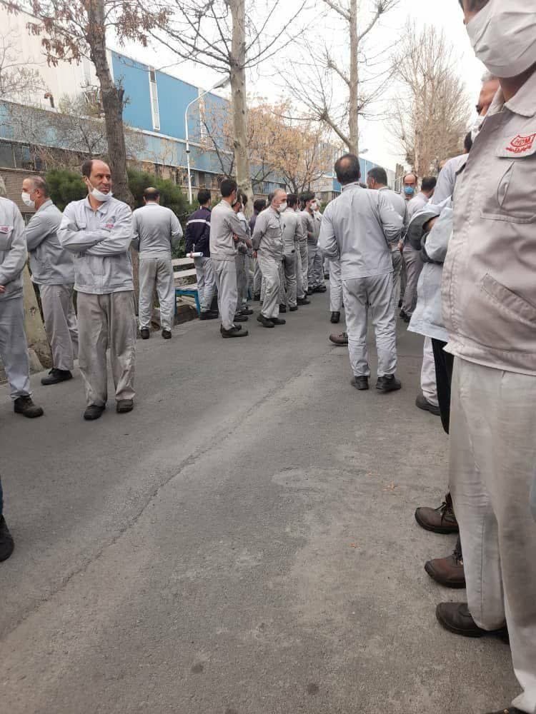 تداوم اعتصاب کارگران کارخانه سایپا آذین در کرج
