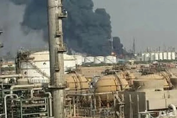 کشته و مصدوم شدن 11 نفر براثر نشت گاز سمی در پالایشگاه شیراز