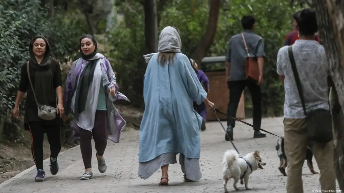 گسترش ممنوعیت سگ‌گردانی به شهرهای بزرگ ایران