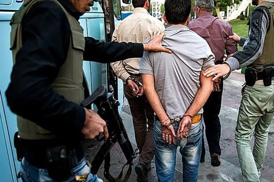 بازداشت تعدادی از فعالان طلا و ارز به اتهام جاسوسی برای اسرائیل
